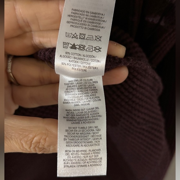 ✨2/$30✨Primark Maroon Waffled Sweater - Picture 3 of 3